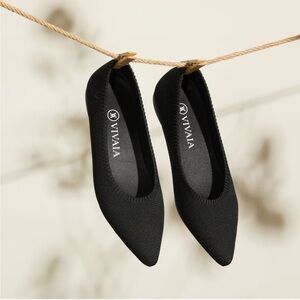 Vivaia Womens Size 39 8.5 Aria Pointed Toe Shoe Black Ballet Flats